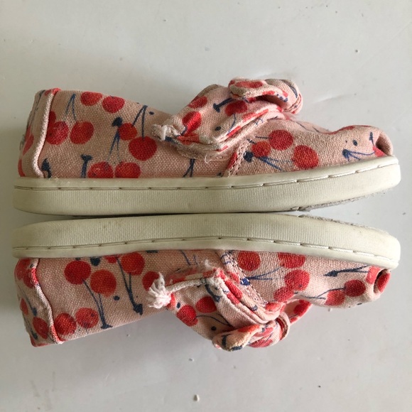 TOMS Tiny Classics Coral Pink Cherry Cherie Print Bow. Size T6 - Picture 4 of 8